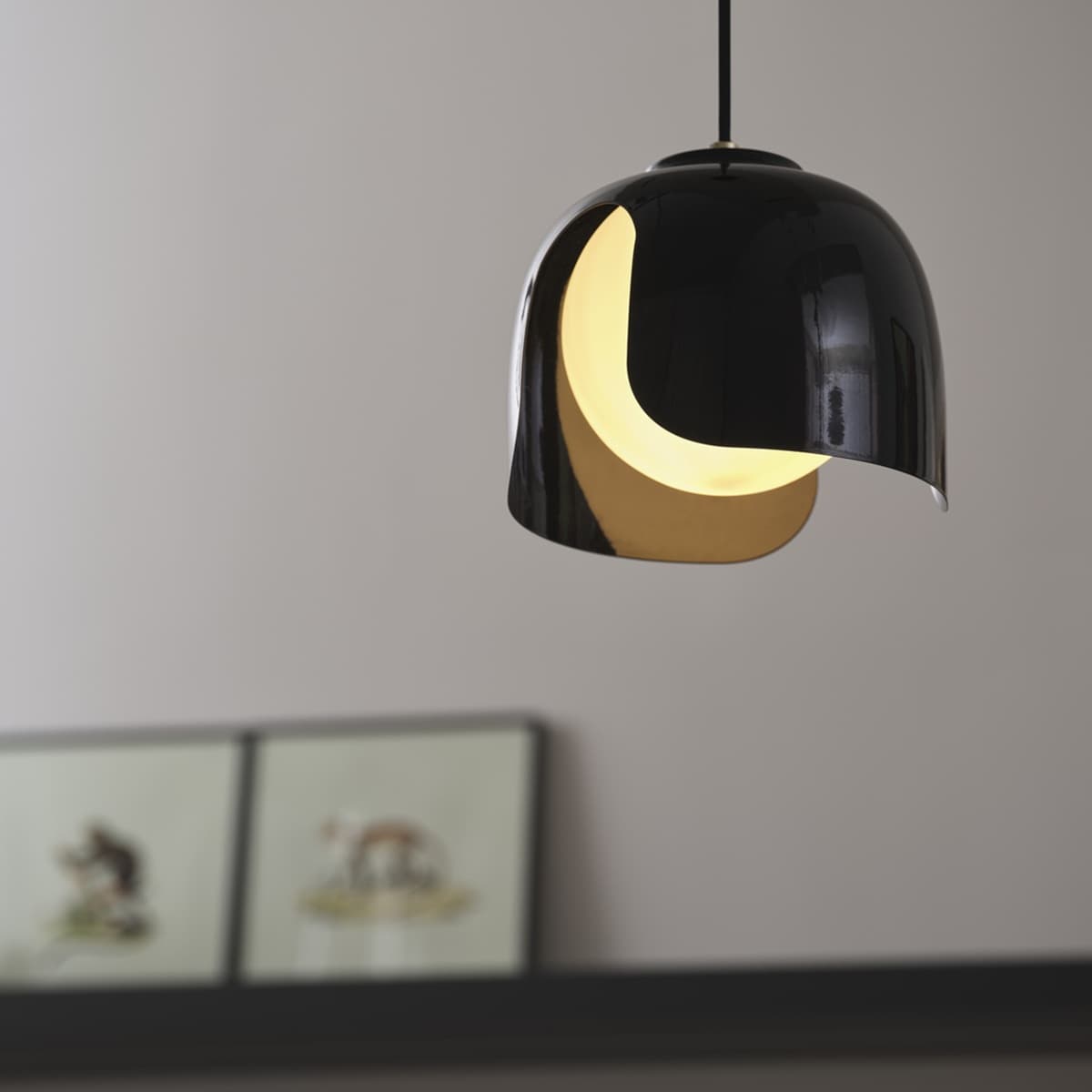 <p data-block-key="g0z0e"><b>OSRAM Decor Corolle -riippuvalaisin</b></p>