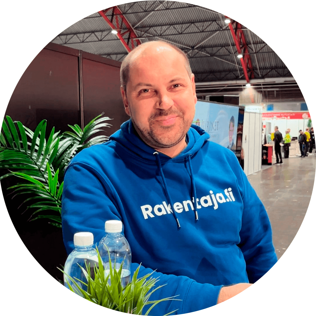 <p data-block-key="ocyyp">Rakenna & Remontoi -messujen juontaja Perttu Sirviö.</p>